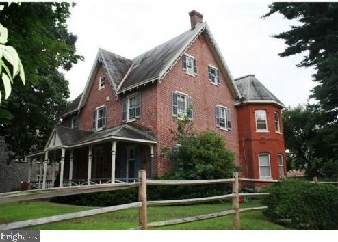 428 N Church St Apt 5, West Chester, PA 19380