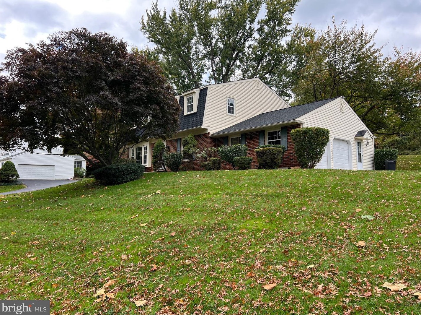 1527 Richard Dr, West Chester, PA 19380