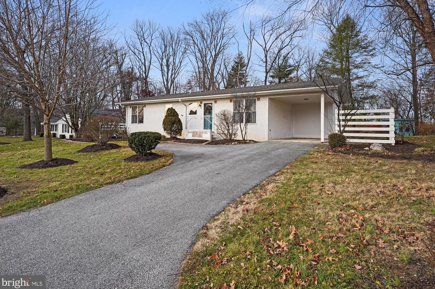 1407 Robin Rd, Romansville, PA 19320-4510