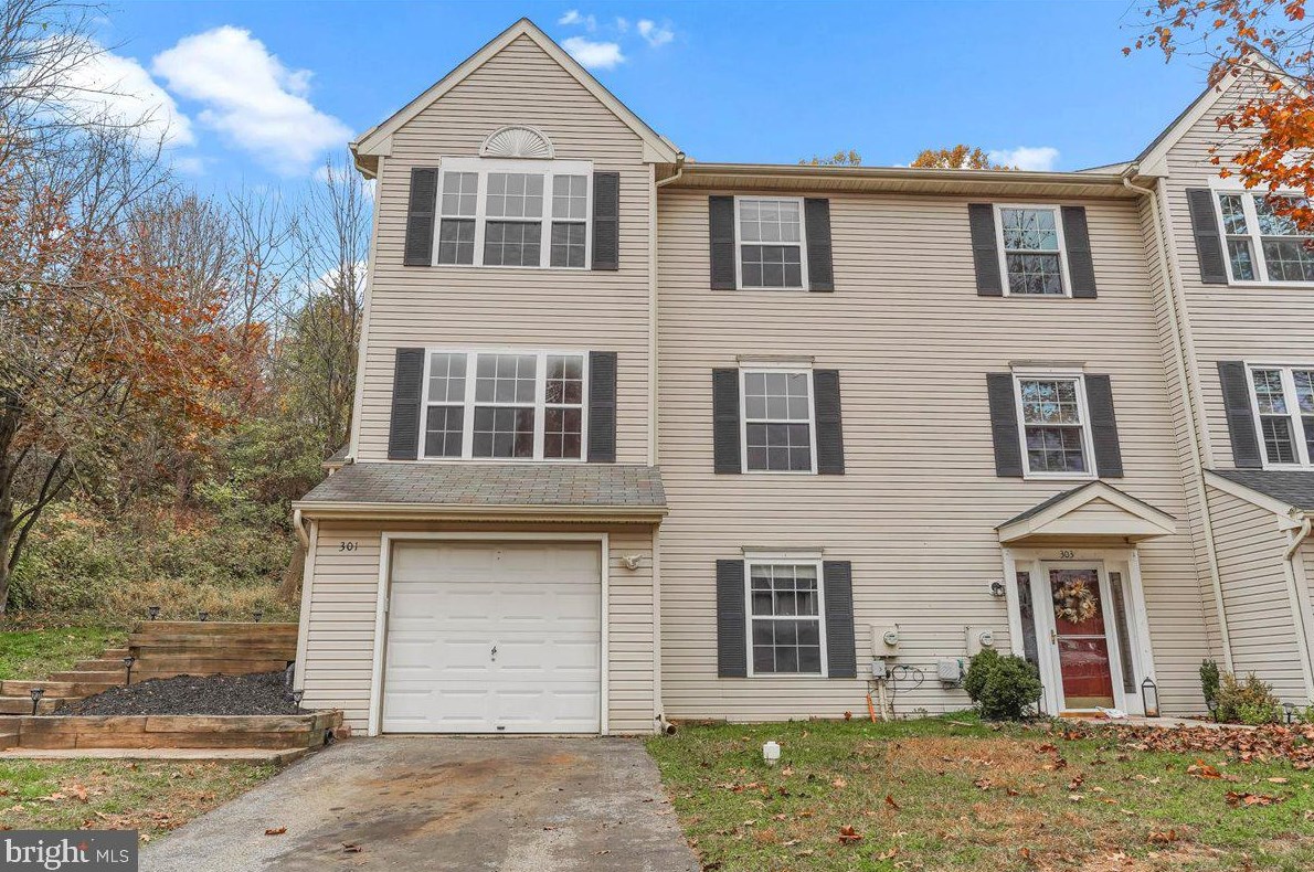 301 Revere Ct, Romansville, PA 19320-5923