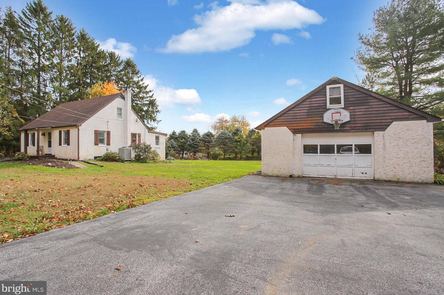 410 Hill Rd, Honey Brook, PA 19344