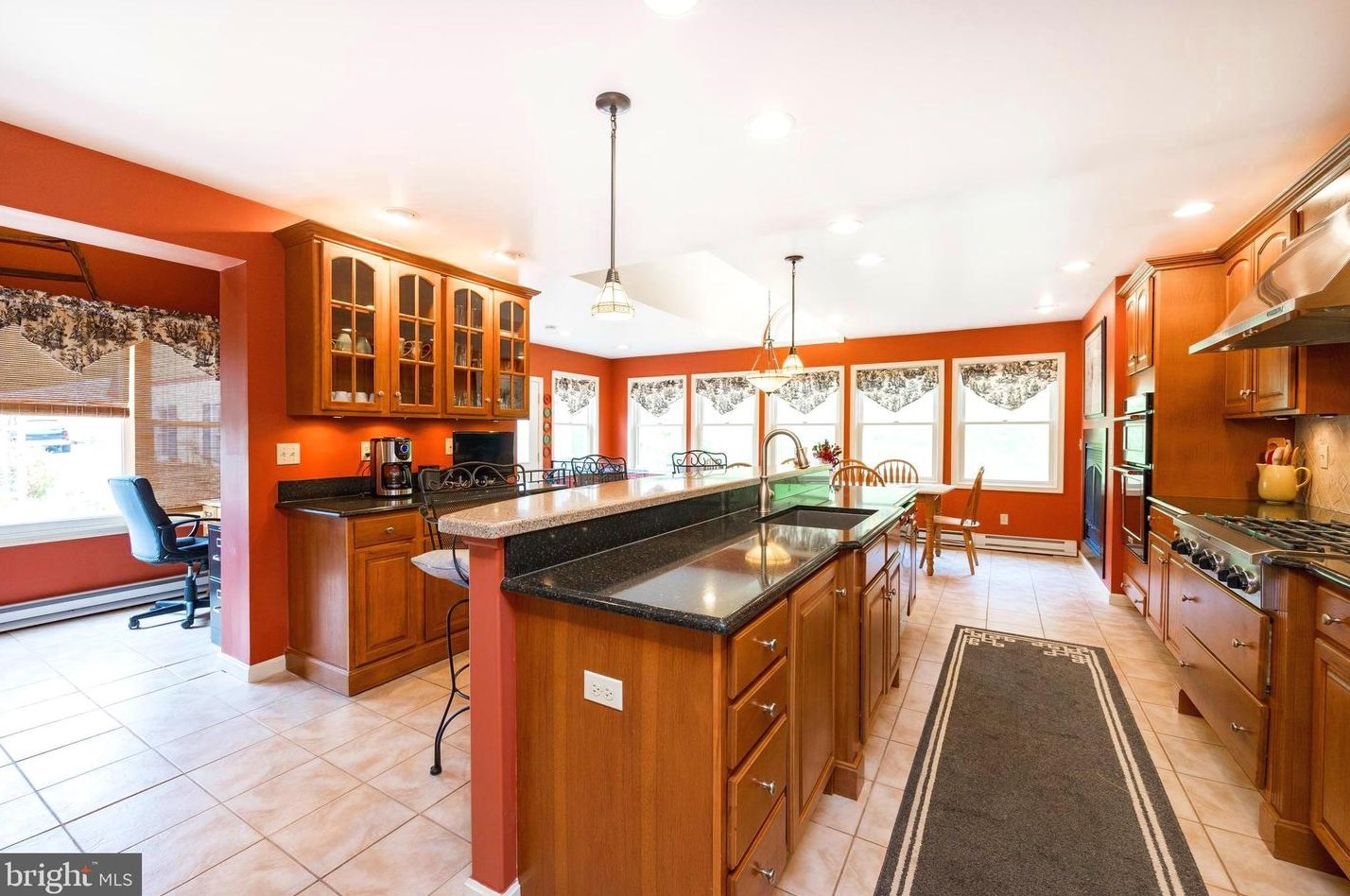 4139 Upper Valley Rd, Parkesburg, PA 19365