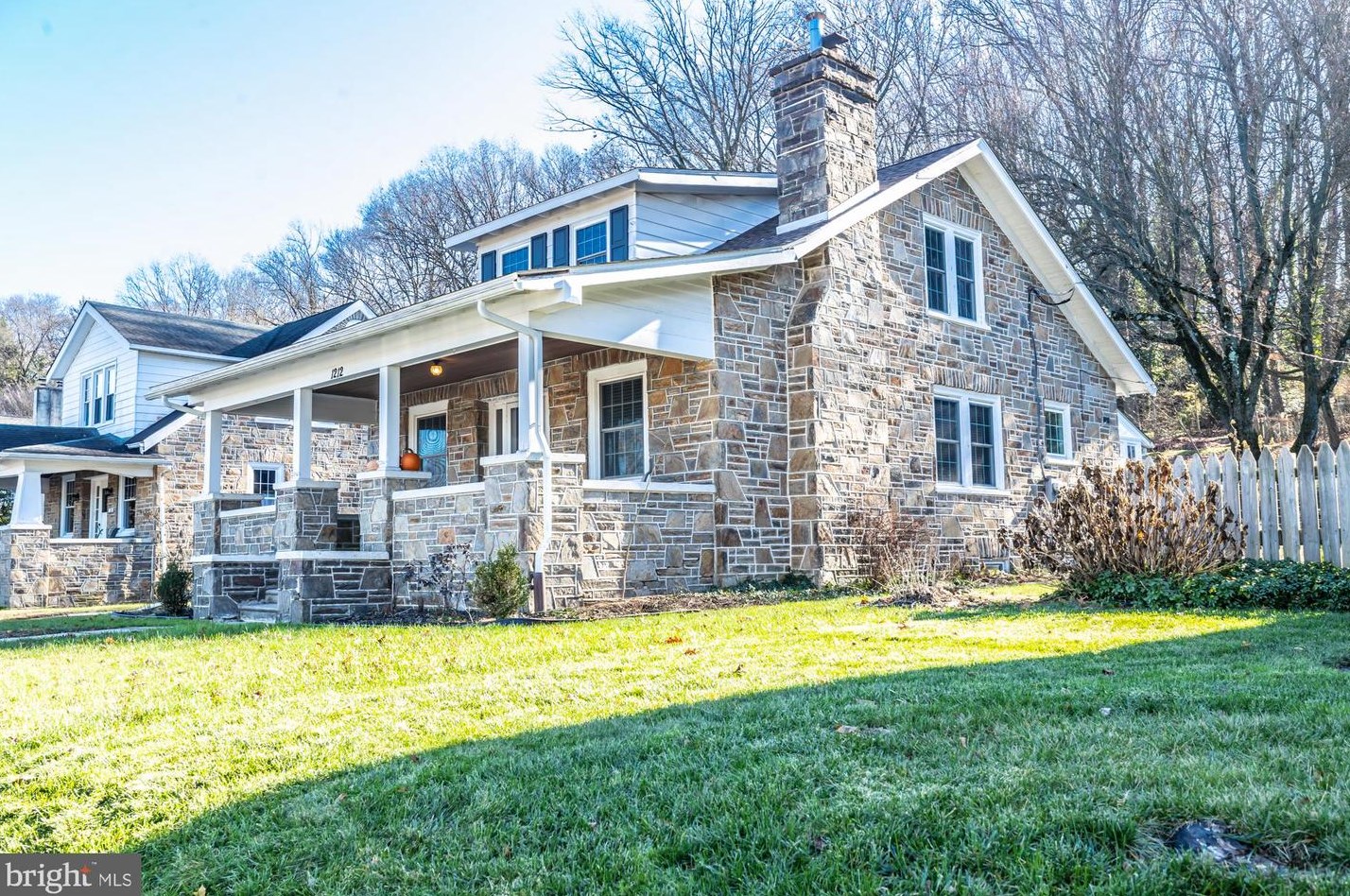 1212 Oak St, Romansville, PA 19320-3808