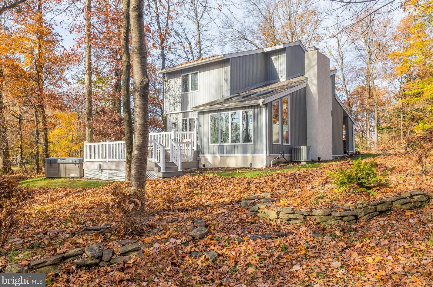 137 Cains Rd, Honey Brook, PA 19344