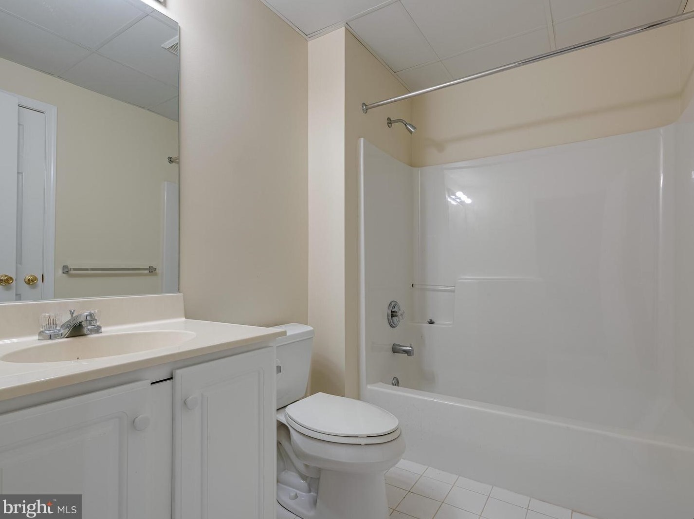 108 Pine Valley Dr, Avondale PA  19311-1420 exterior