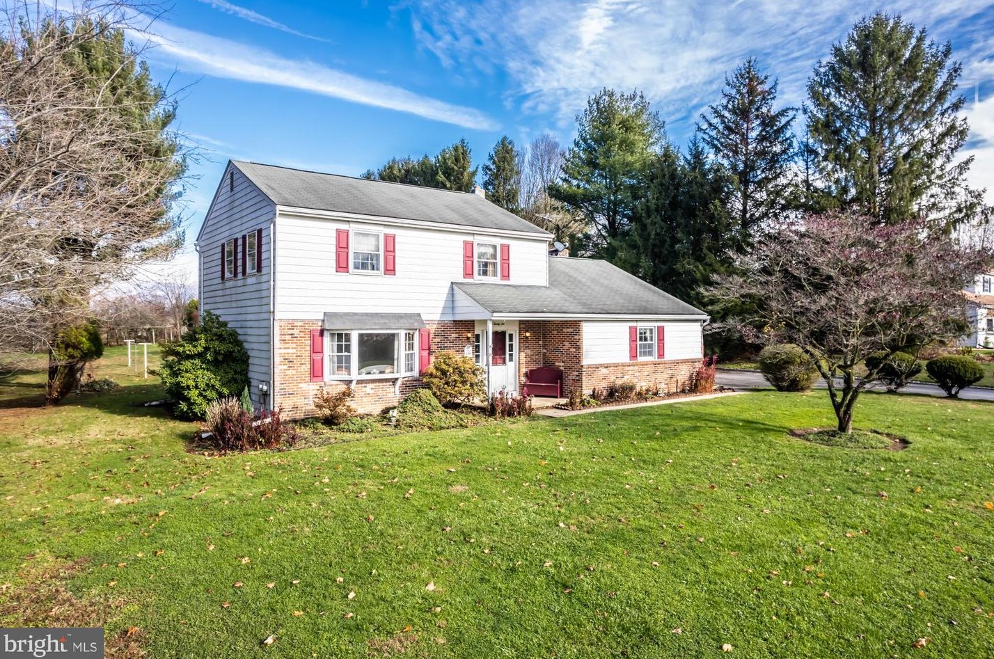 126 Locust Knoll Rd, Downingtown, PA 19335