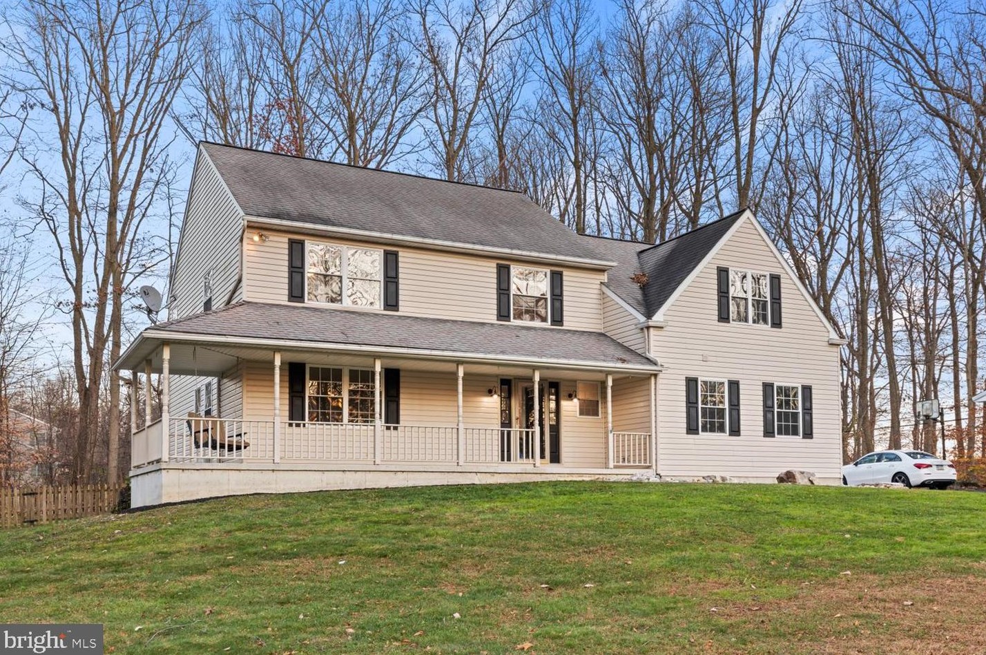 12 Crystal Ln, Honey Brook, PA 19344-1241
