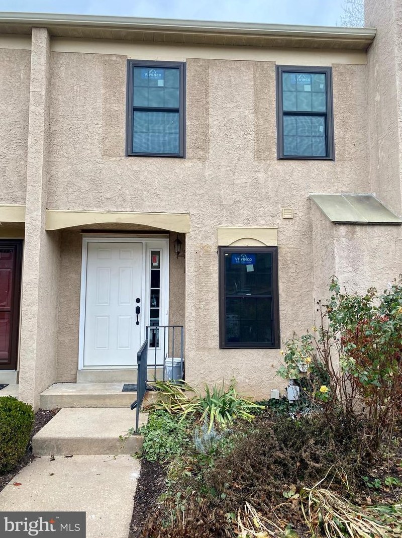 2402 Winterbridge Ln, West Chester, PA 19382