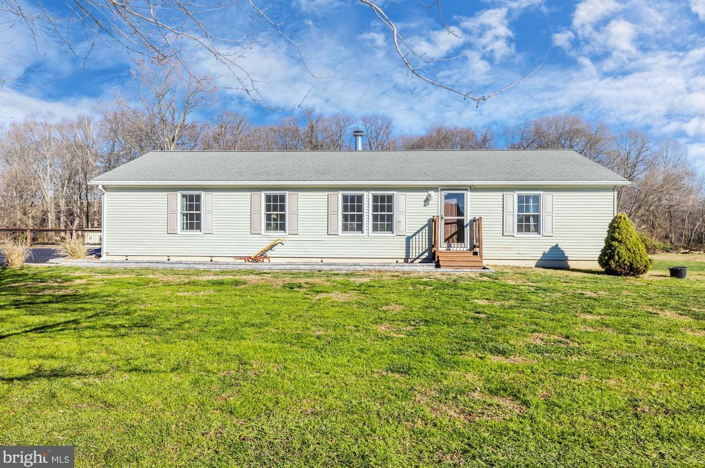 128 Pleasant Dr, Nottingham, PA 19362