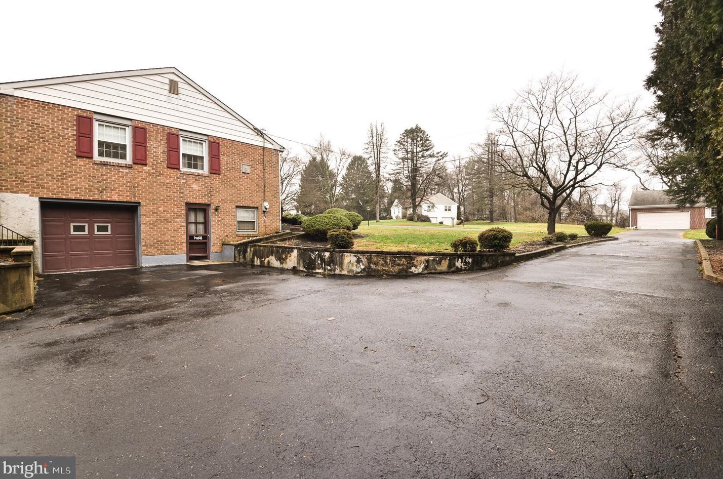 1343 Faucett Dr, West Chester, PA 19382