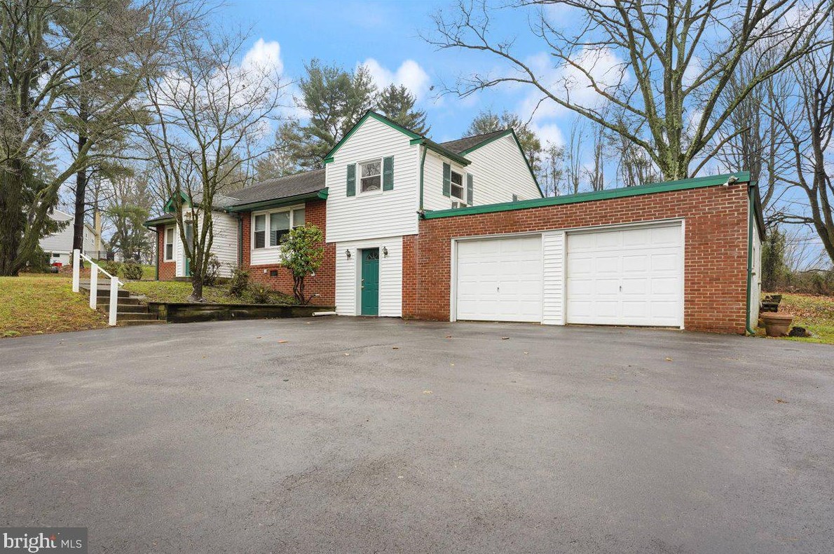 102 Cheyney Dr, West Chester, PA 19382-7133