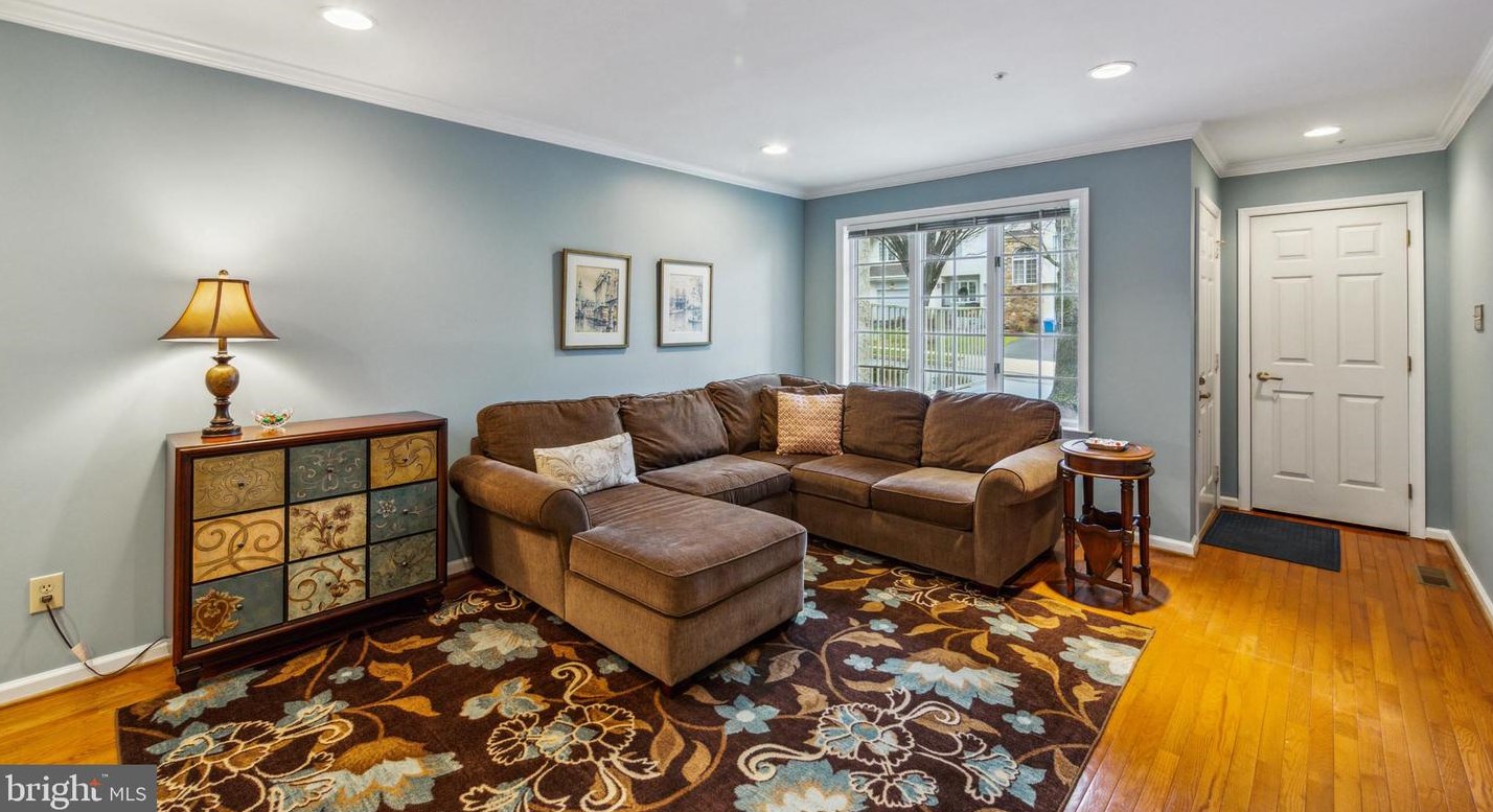 322 Shetland Dr, Exton, PA 19341-2086