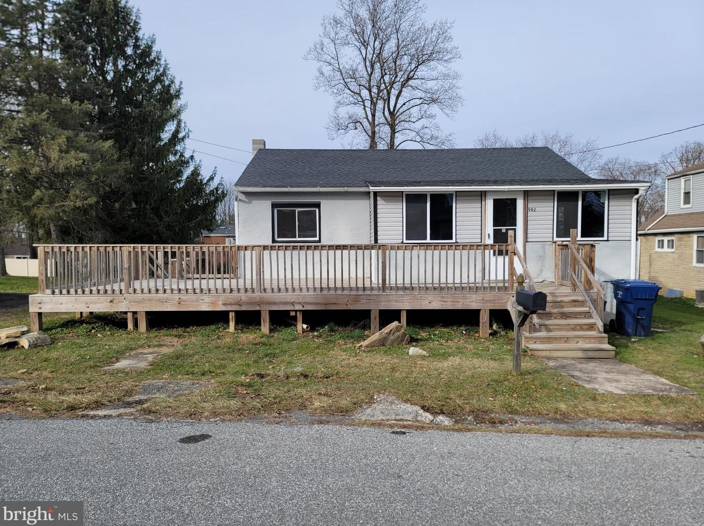 902 High St, Romansville, PA 19320-2621