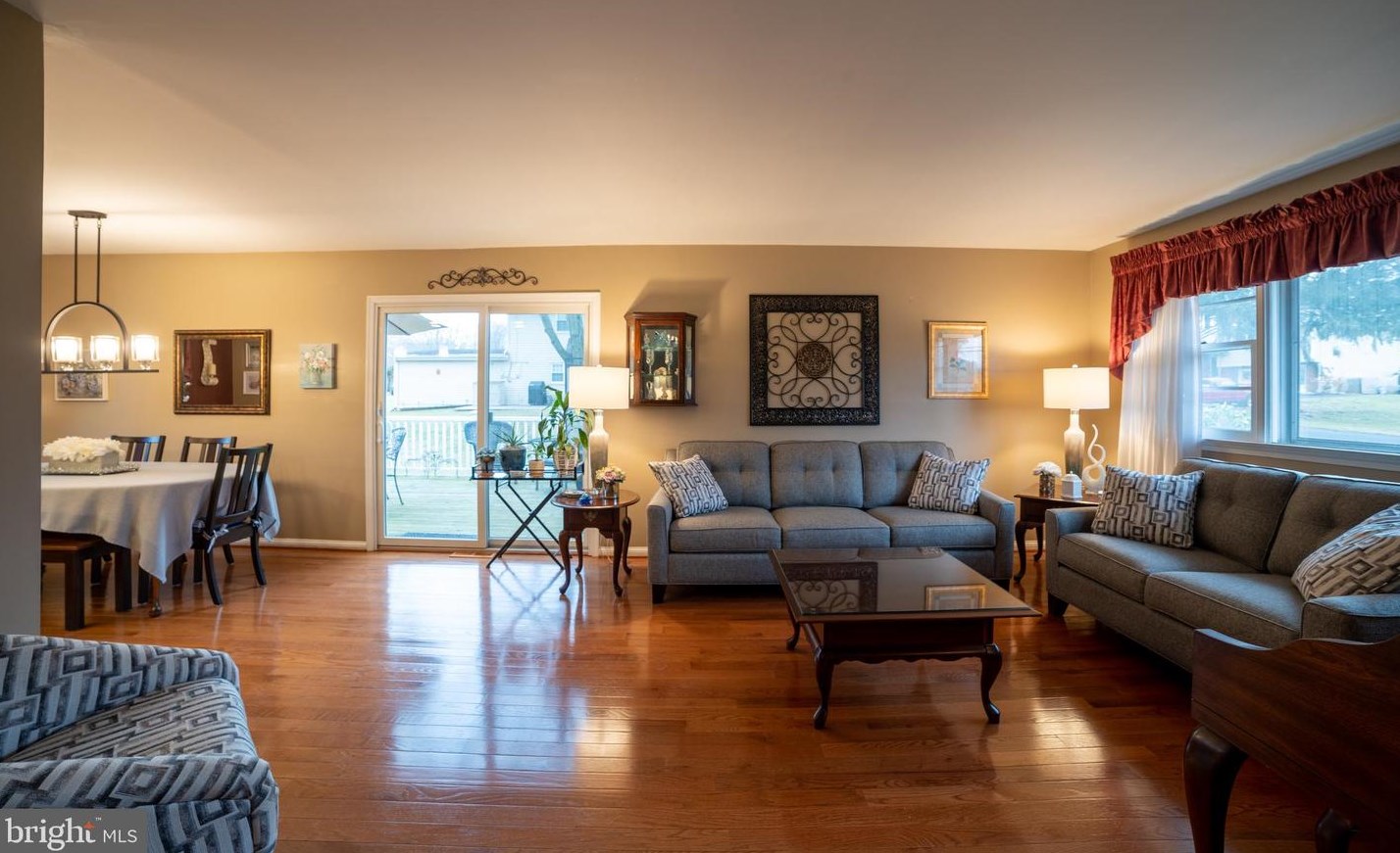 1208 Gateway Ln, West Chester PA  19380-4600 exterior