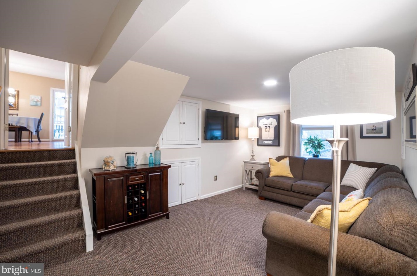 1208 Gateway Ln, West Chester PA  19380-4600 exterior