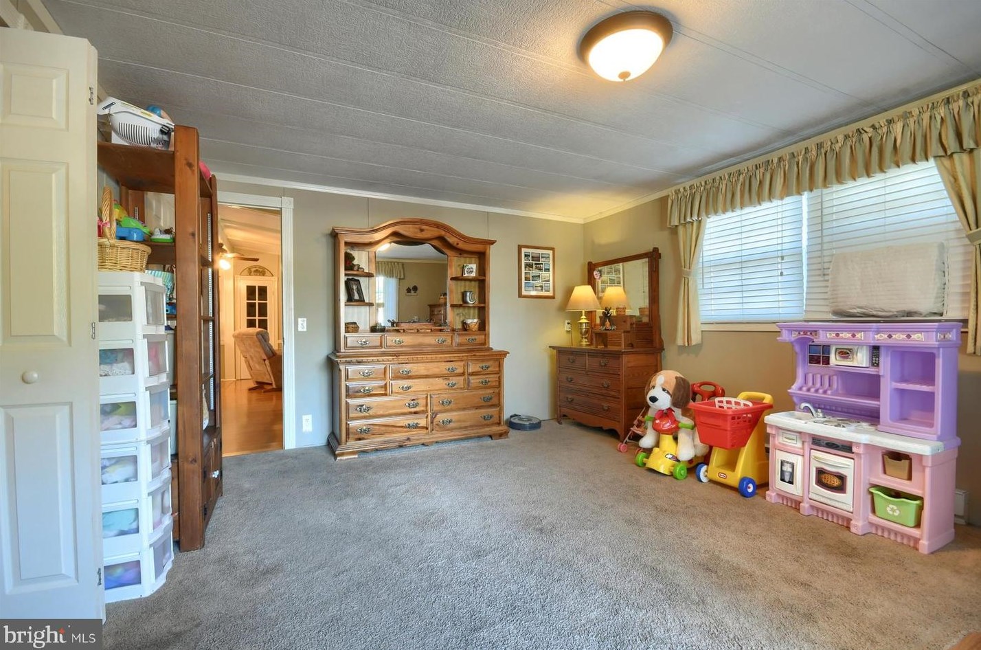 1018 Sunhigh Dr, West Chester PA  19380-1635 exterior