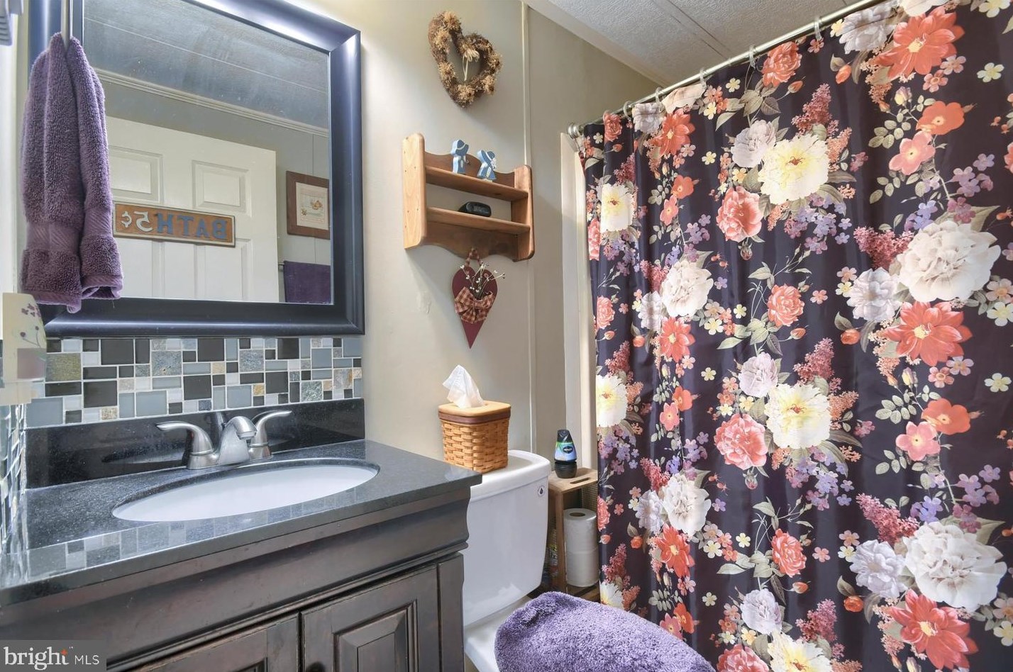 1018 Sunhigh Dr, West Chester PA  19380-1635 exterior