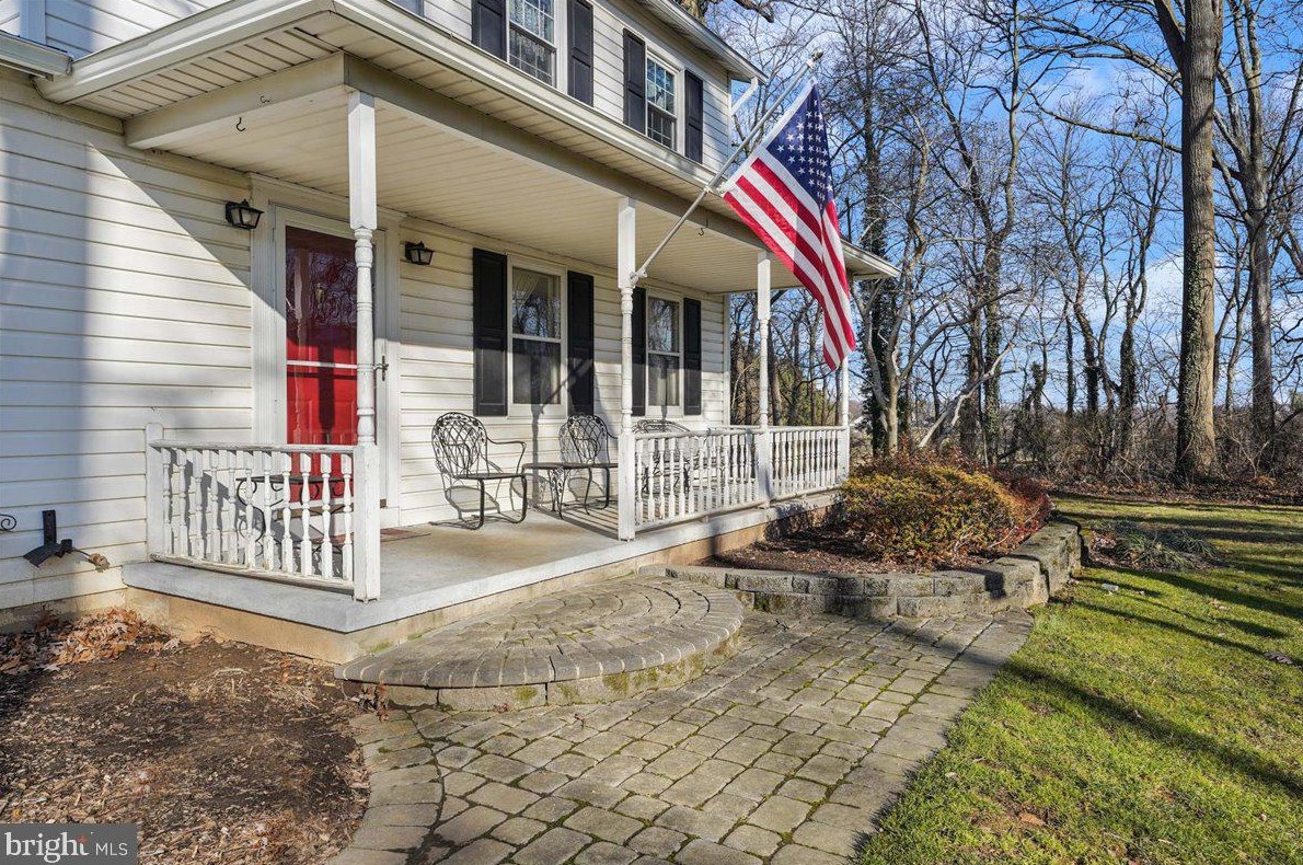 5 Windy Hill Ln, Romansville, PA 19320-4951