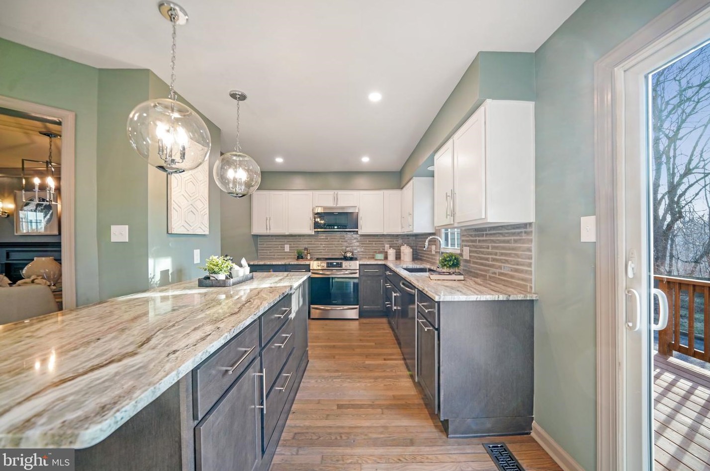 102 Everest Cir, West Chester PA  19382-6348 exterior