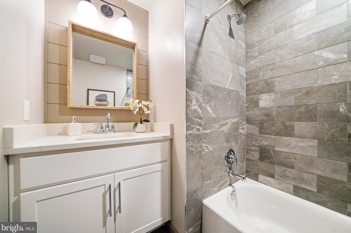 102 Everest Cir, West Chester PA  19382-6348 exterior