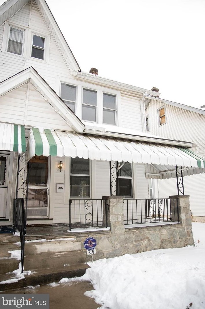 568 Chestnut St, Romansville, PA 19320-3214