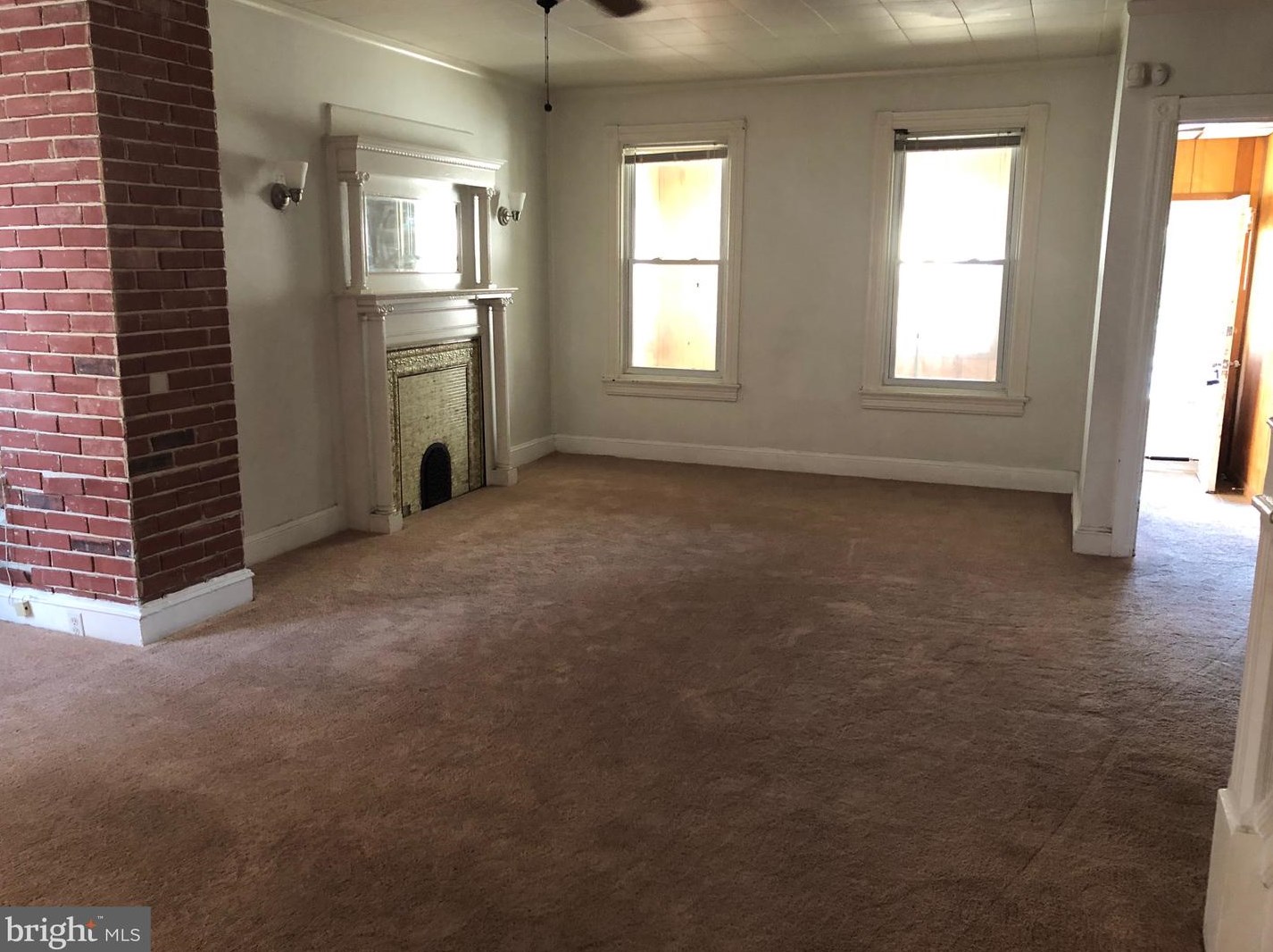 56 6th Ave, Romansville, PA 19320-3265