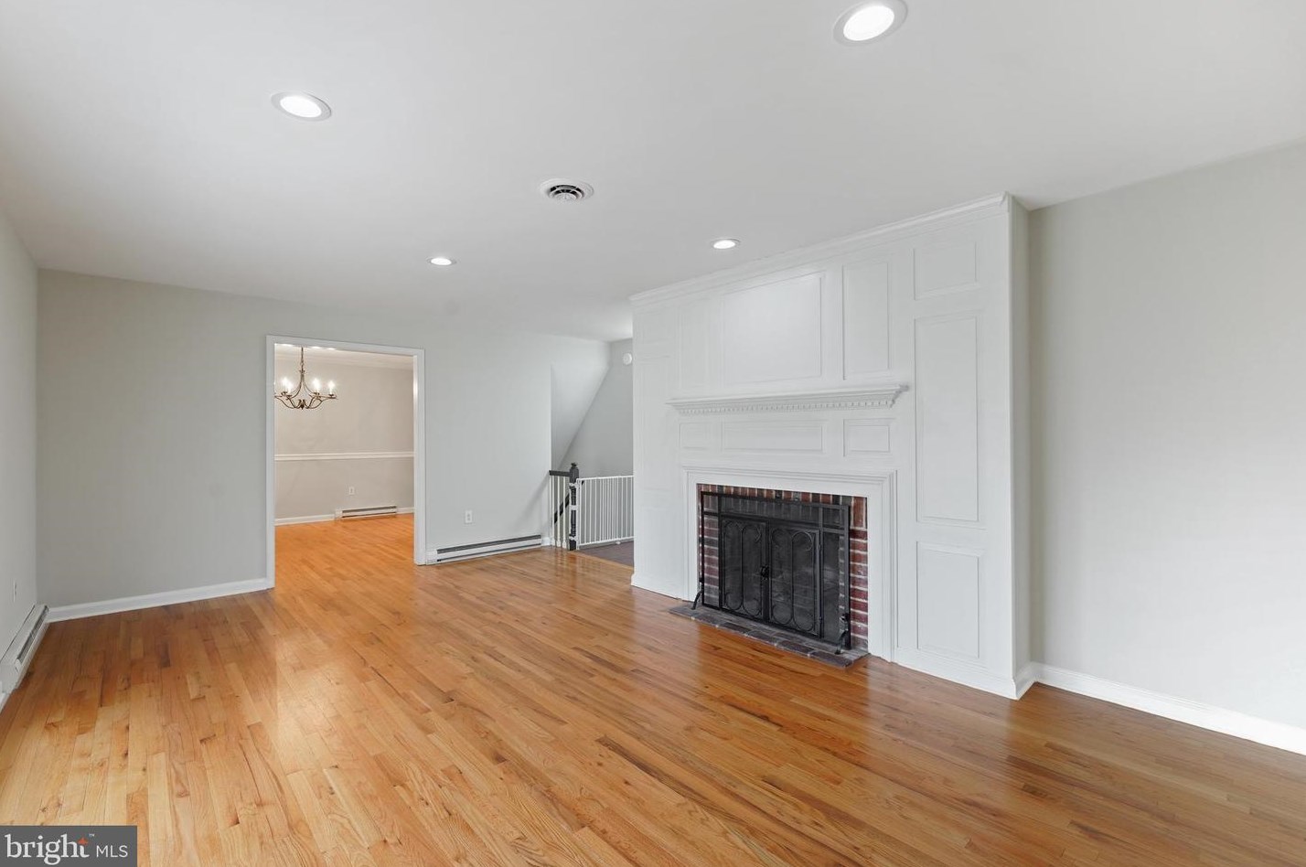 914 Springwood Dr, West Chester PA  19382-2122 exterior