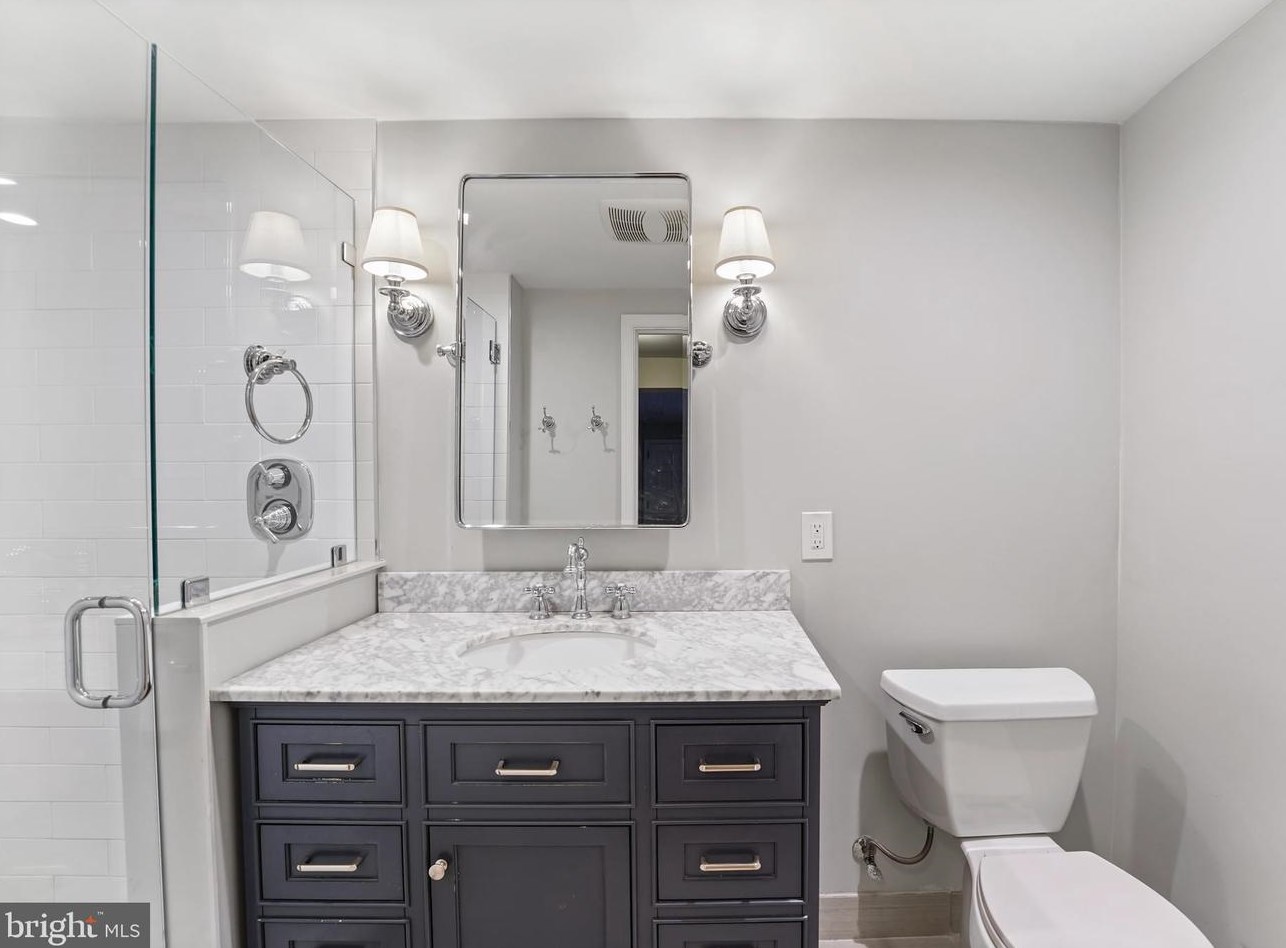 914 Springwood Dr, West Chester PA  19382-2122 exterior