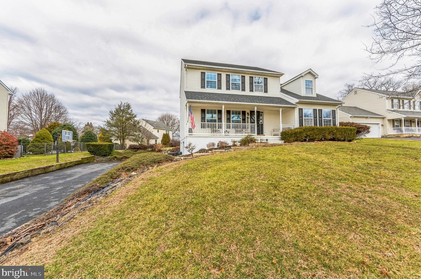 3 Newfield Ct, West Grove, PA 19390