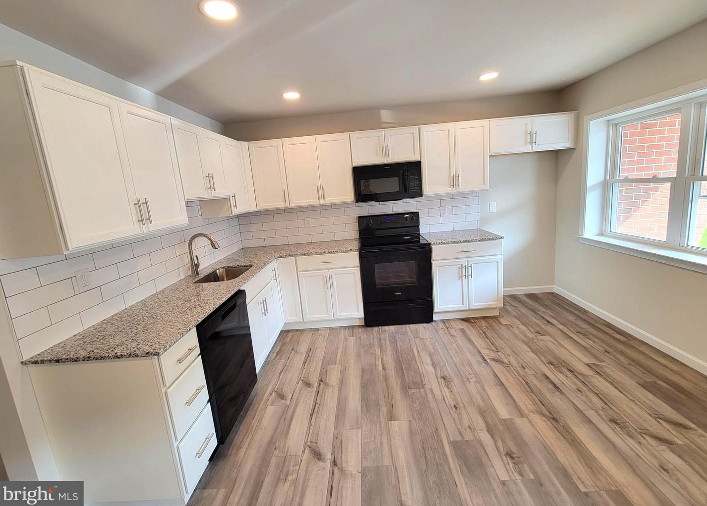 365 W Lancaster Ave #b, Downingtown, PA 19335