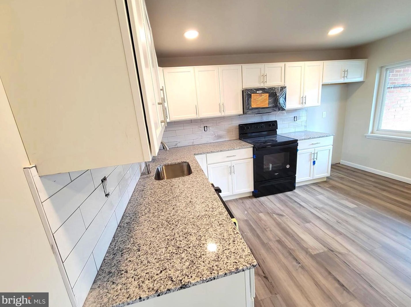 36 1/2 W Lancaster Ave #d, Downingtown, PA 19335