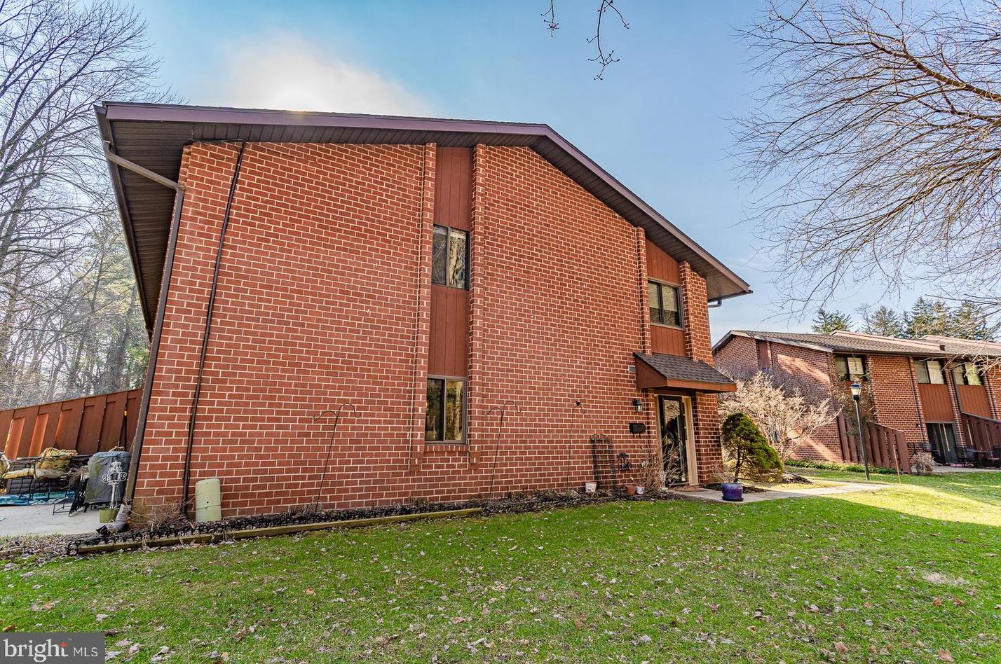 101 Worthington Dr, Exton, PA 19341-1641