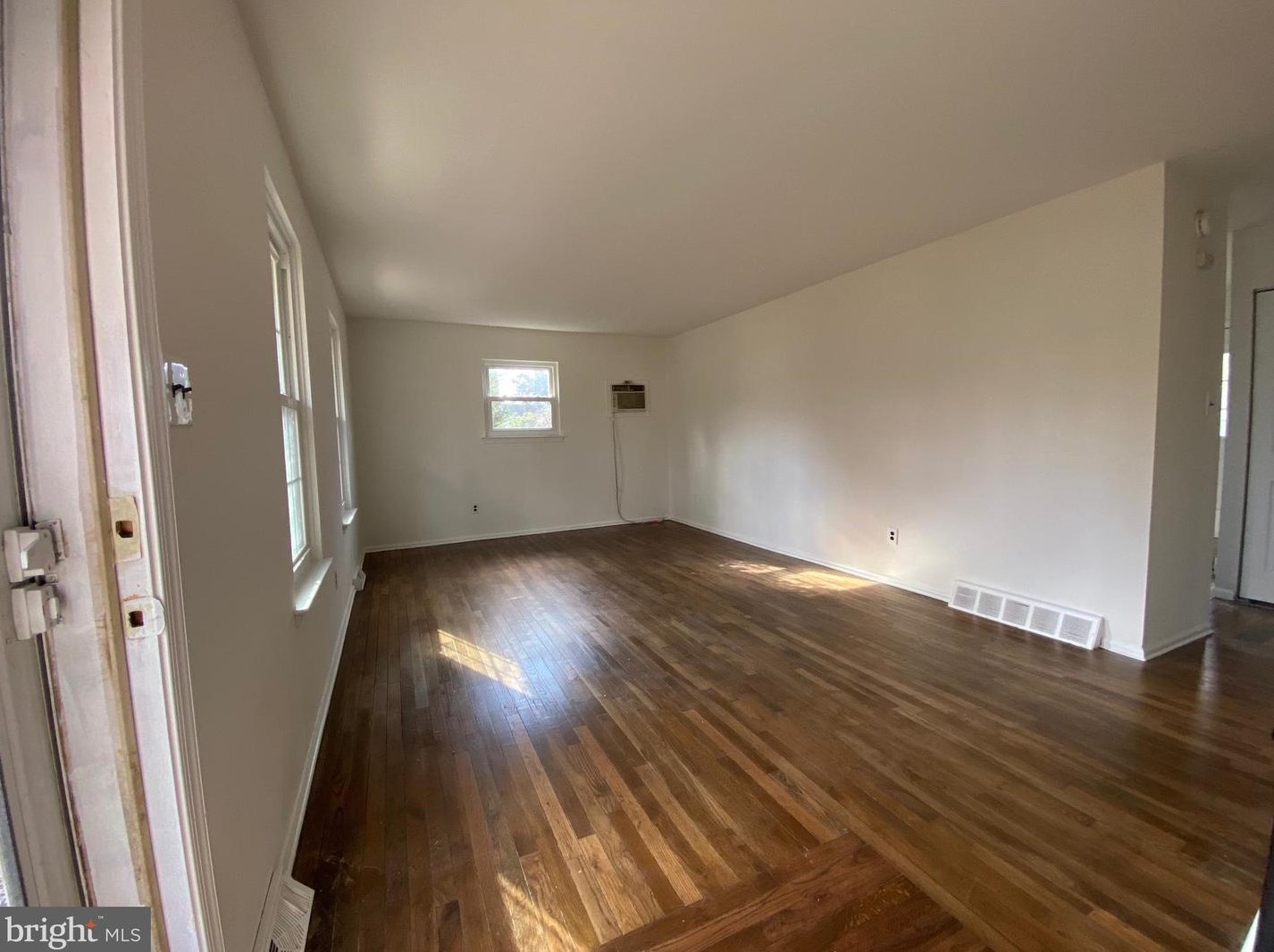 921 Woodview Dr, Romansville, PA 19320