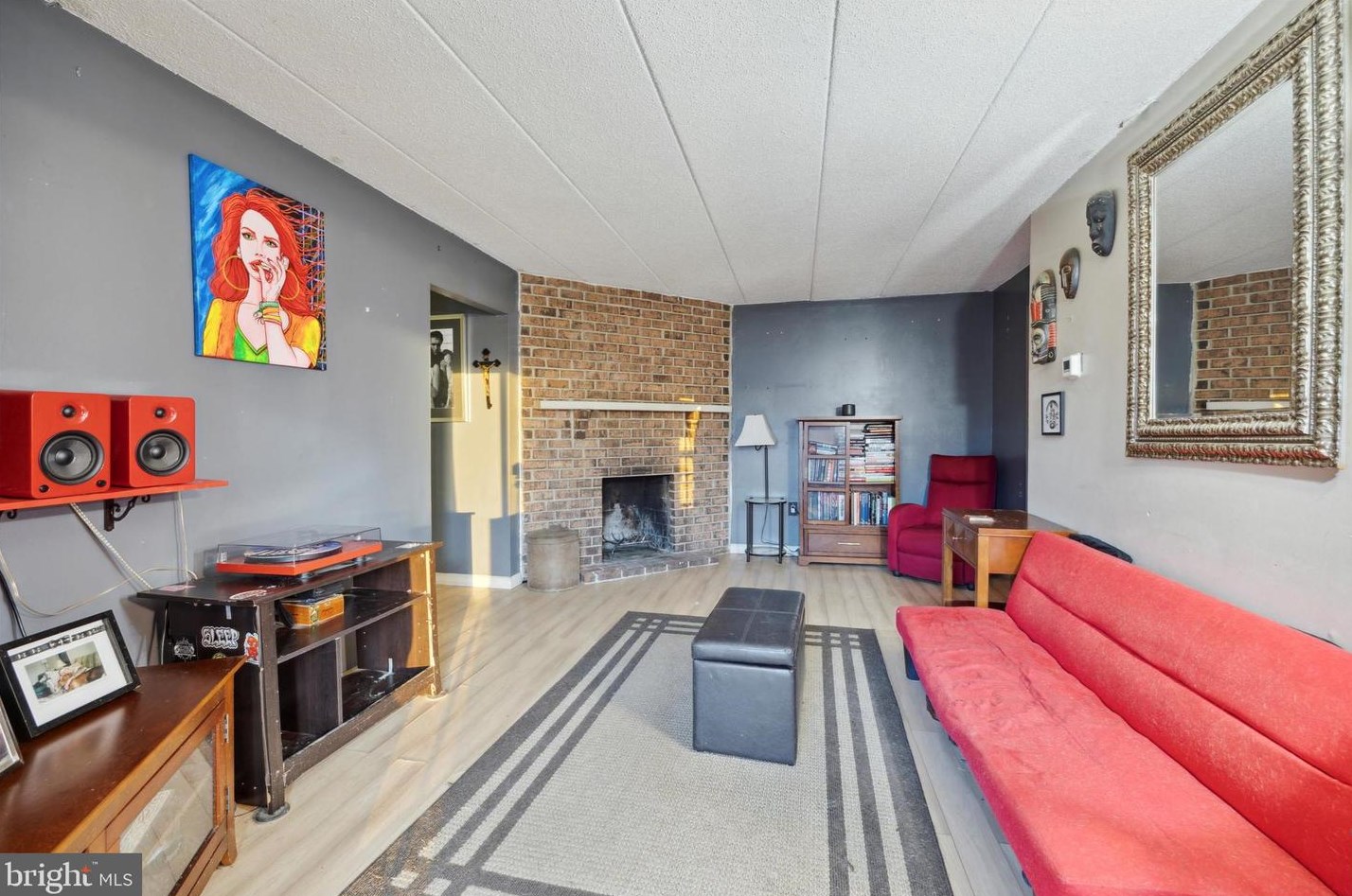 1806 Valley Dr, West Chester PA  19382-6364 exterior