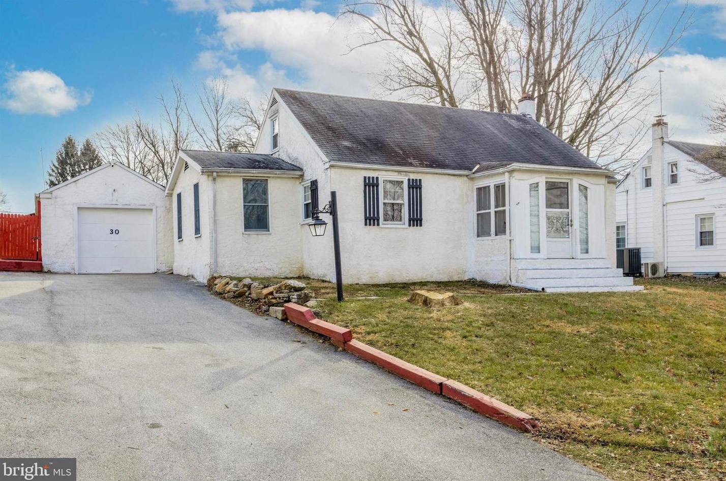 30 Beechwood Ave, Frazer, PA 19355