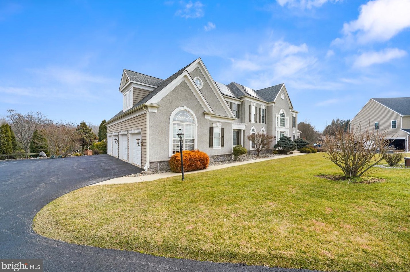 304 Independence Cir, New London Township, PA 19352