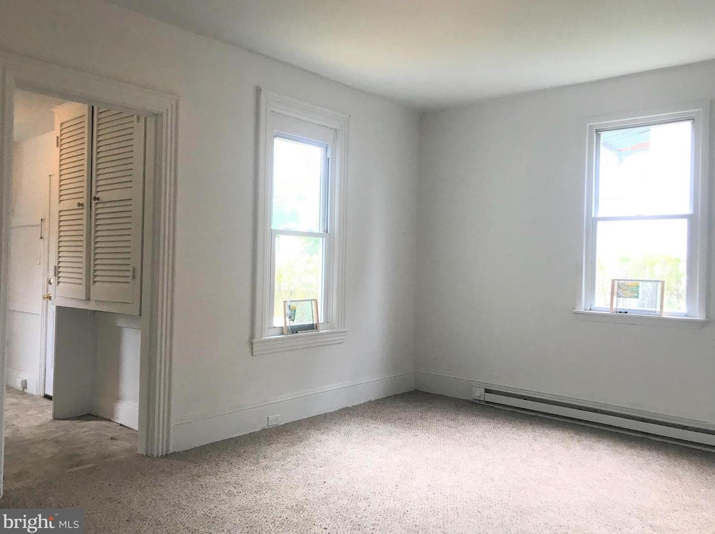 25 Pennsylvania Ave, Romansville PA  19320-3675 exterior