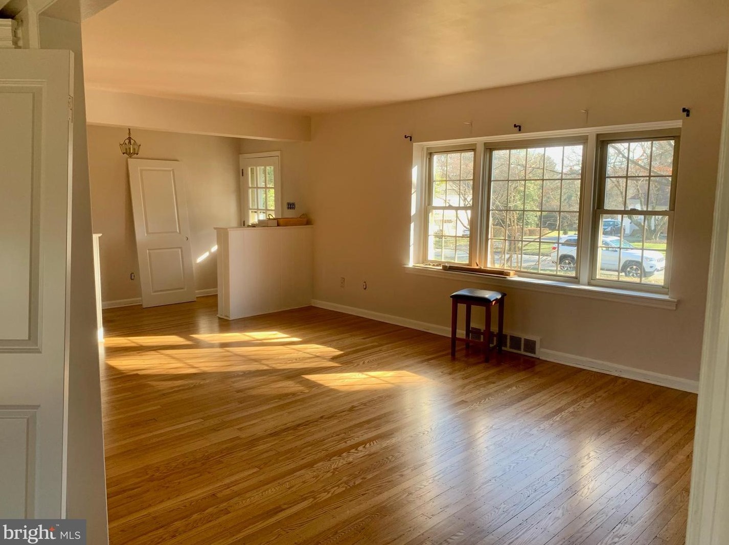 81 Sullivan Rd, Wayne, PA 19087