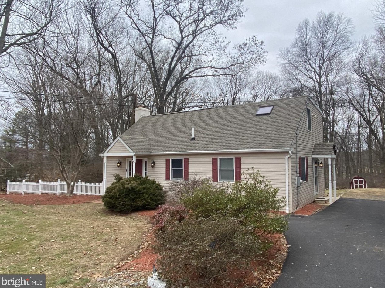1019 Oxford Rd, New London Township, PA 19352-8915