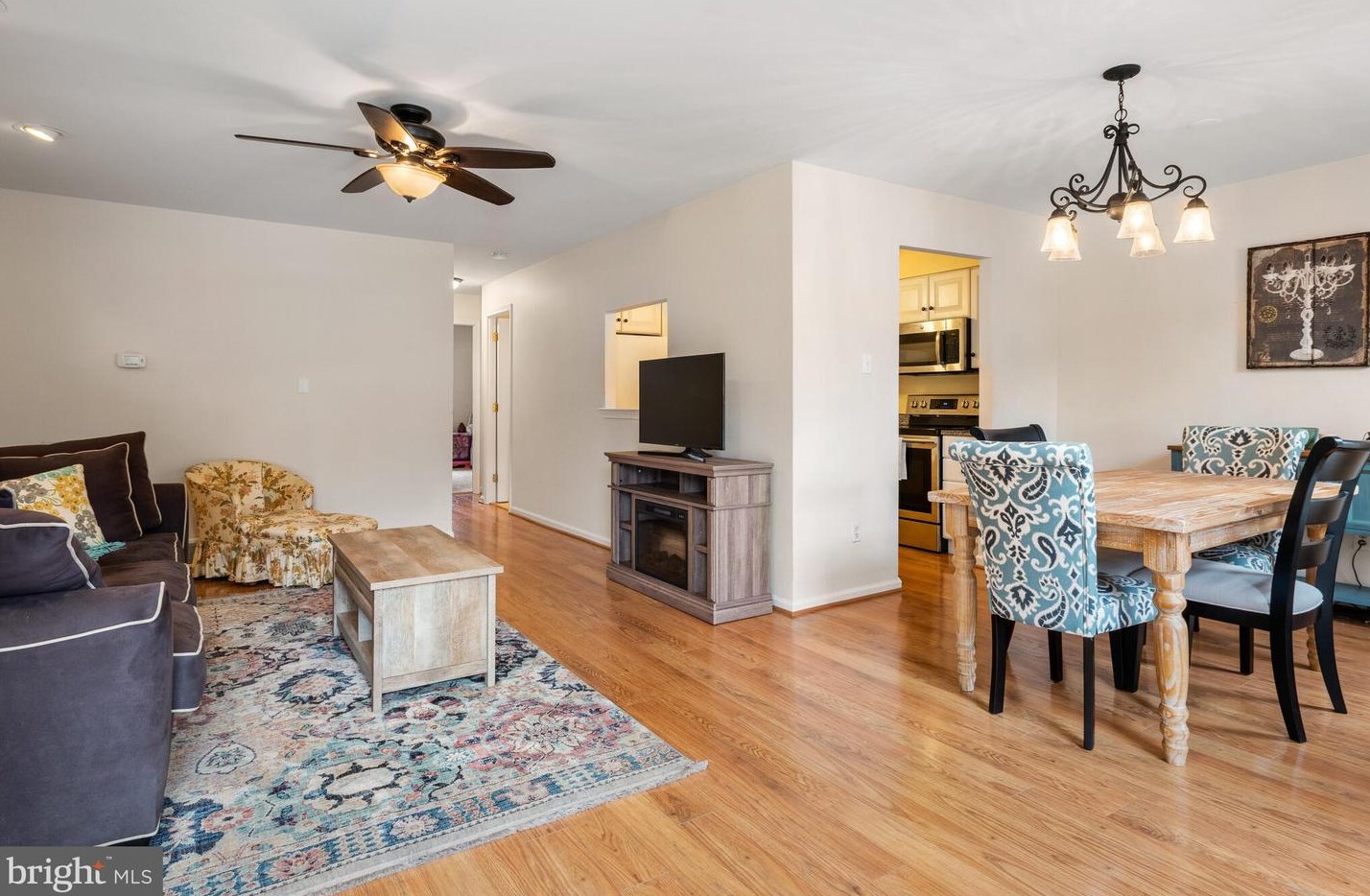 737 Chessie Ct, West Chester, PA 19380-1716