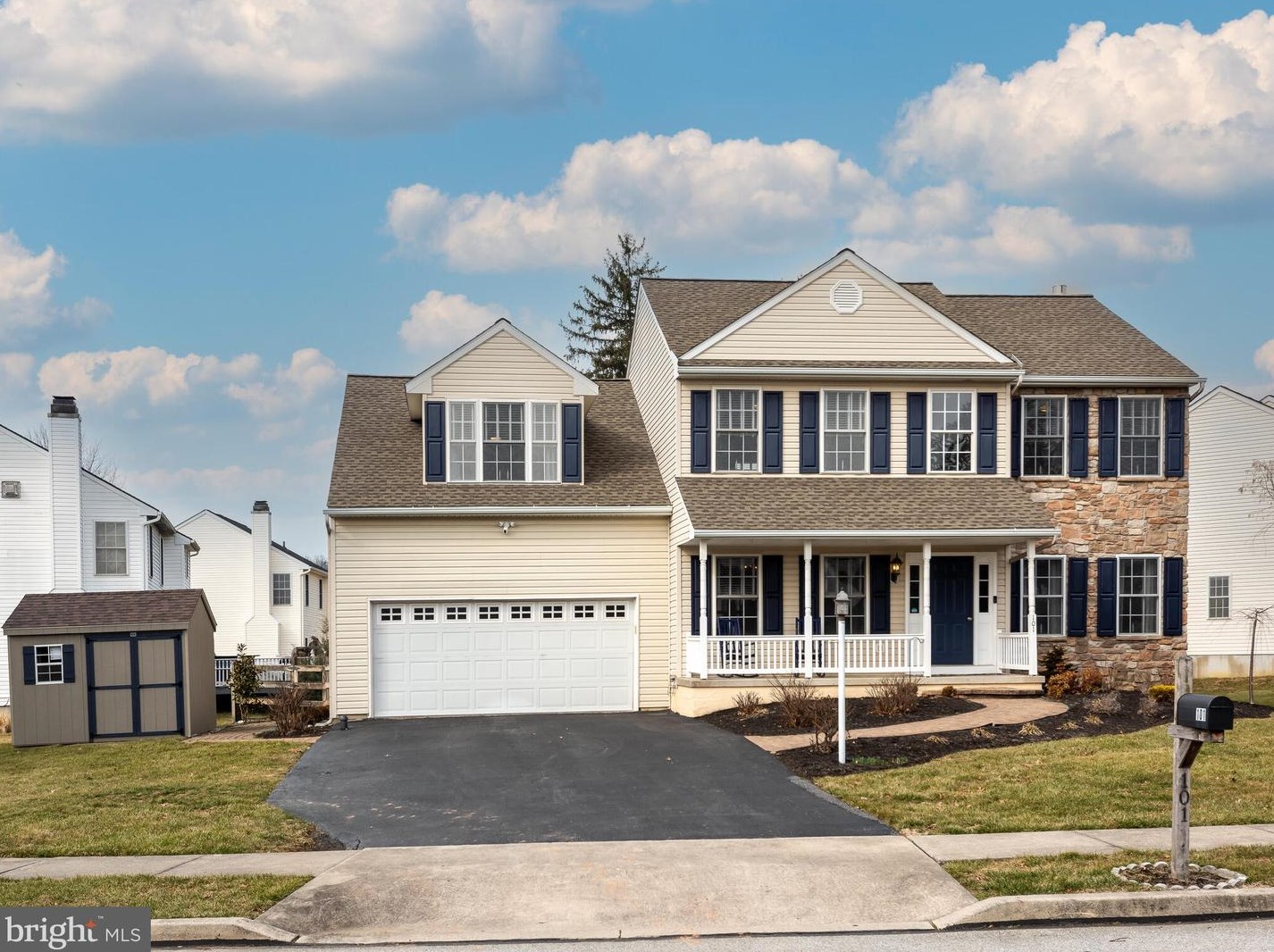 101 Stonebridge Ln, Downingtown, PA 19335