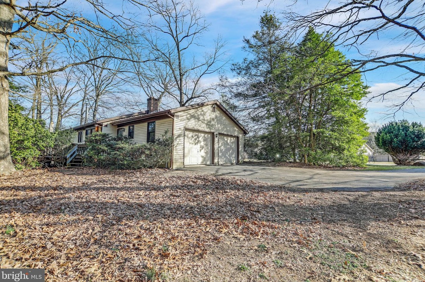 1104 Timberland Dr, West Chester, PA 19380-1627