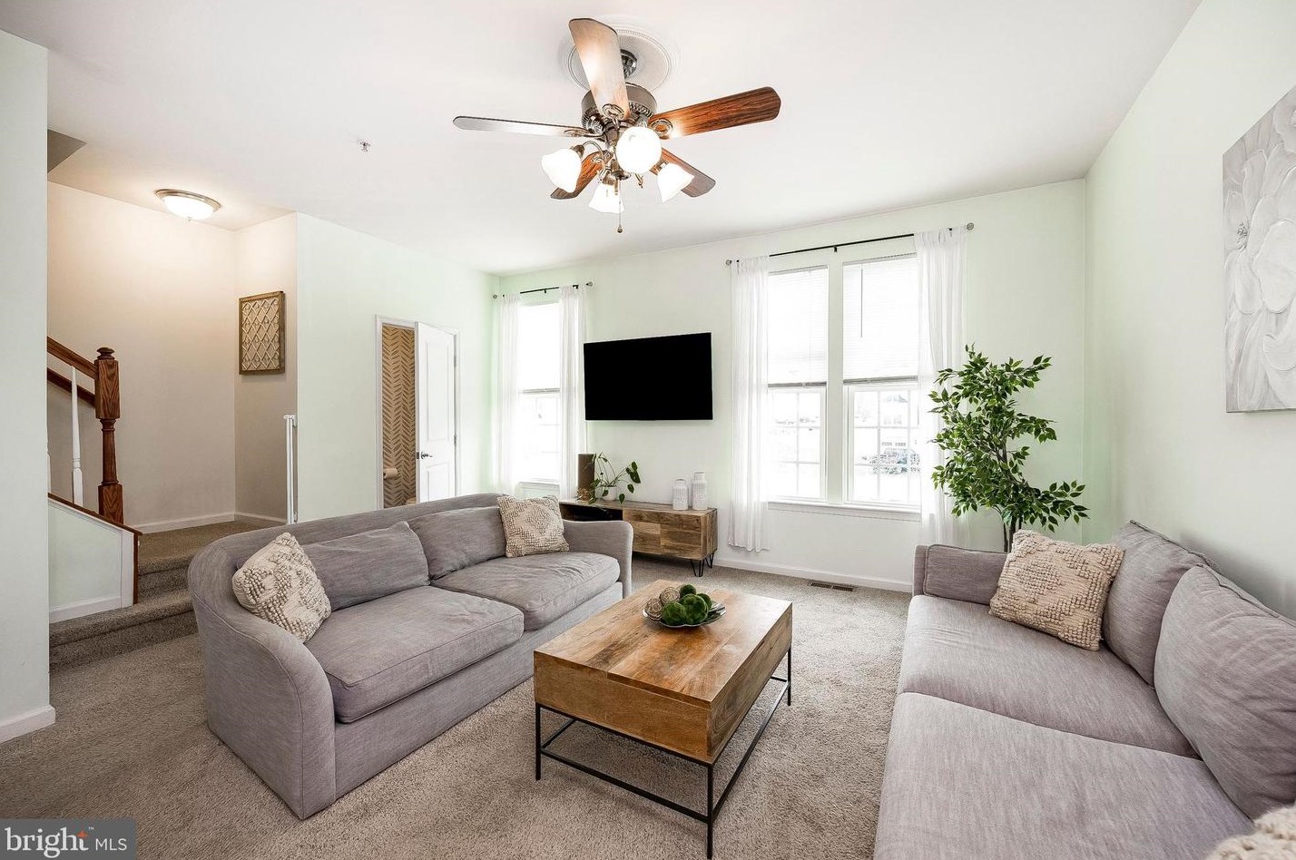 1872 Thistle Ct, Downingtown, PA 19335