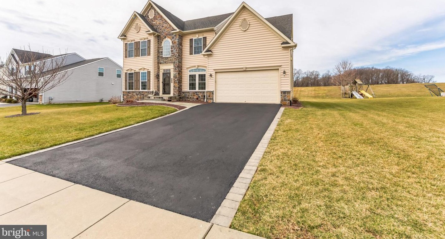 43 Inniscrone Dr, Avondale, PA 19311