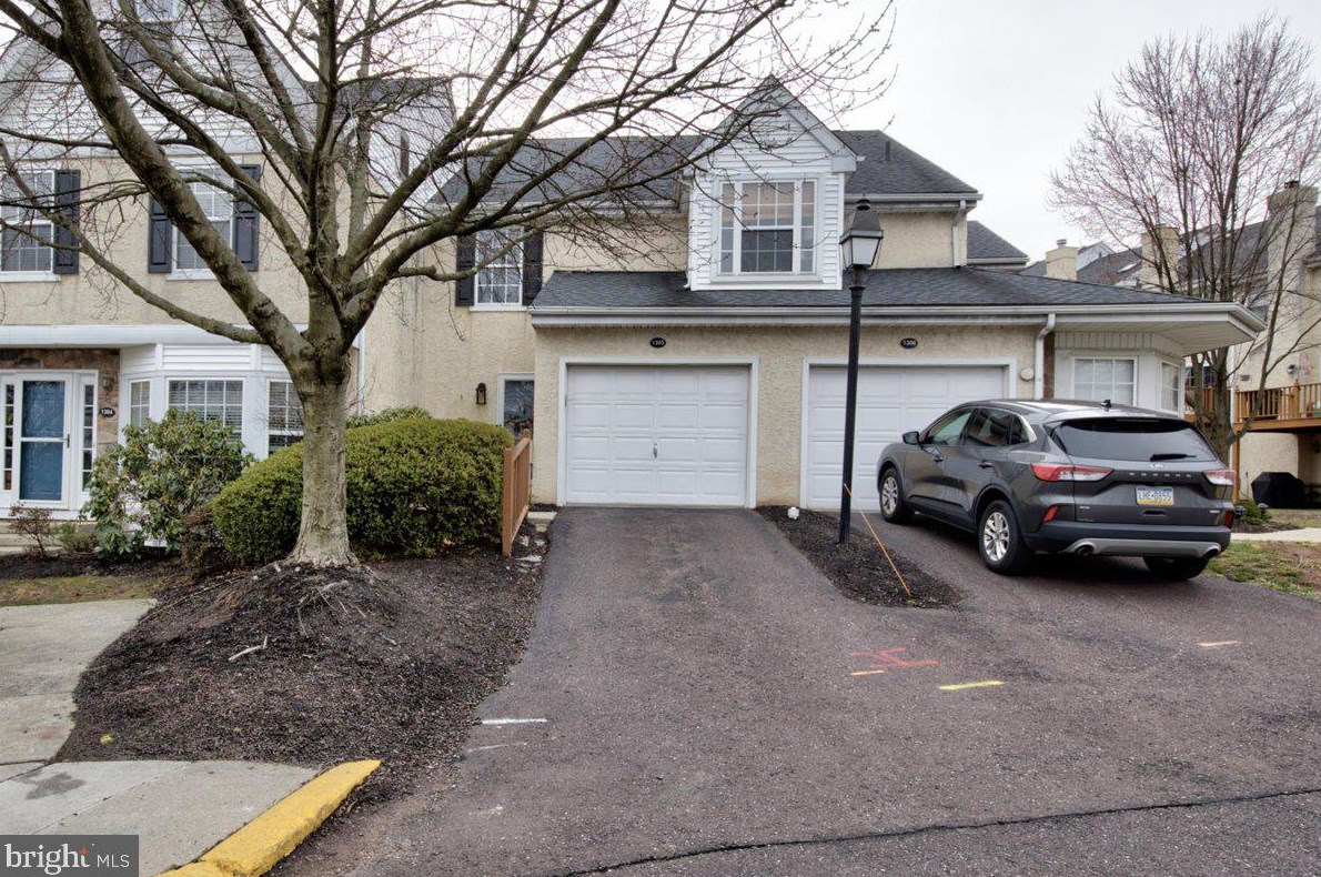 1305 Coventry Pointe Ln, Pottstown, PA 19465