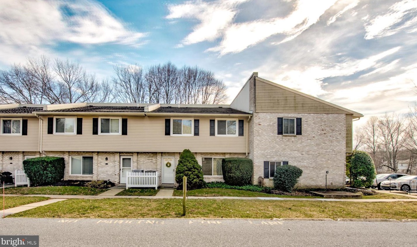 303 Village Walk, Exton, PA 19341-1241