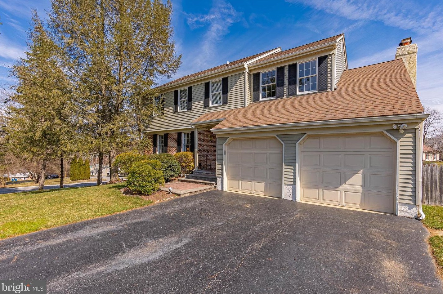 1 Hyllwynd Dr, West Chester, PA 19382-5543
