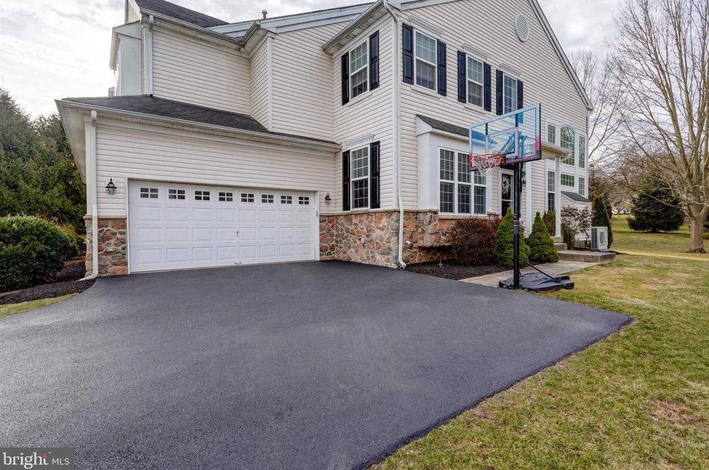 848 Arden Ct, West Chester, PA 19382-7992