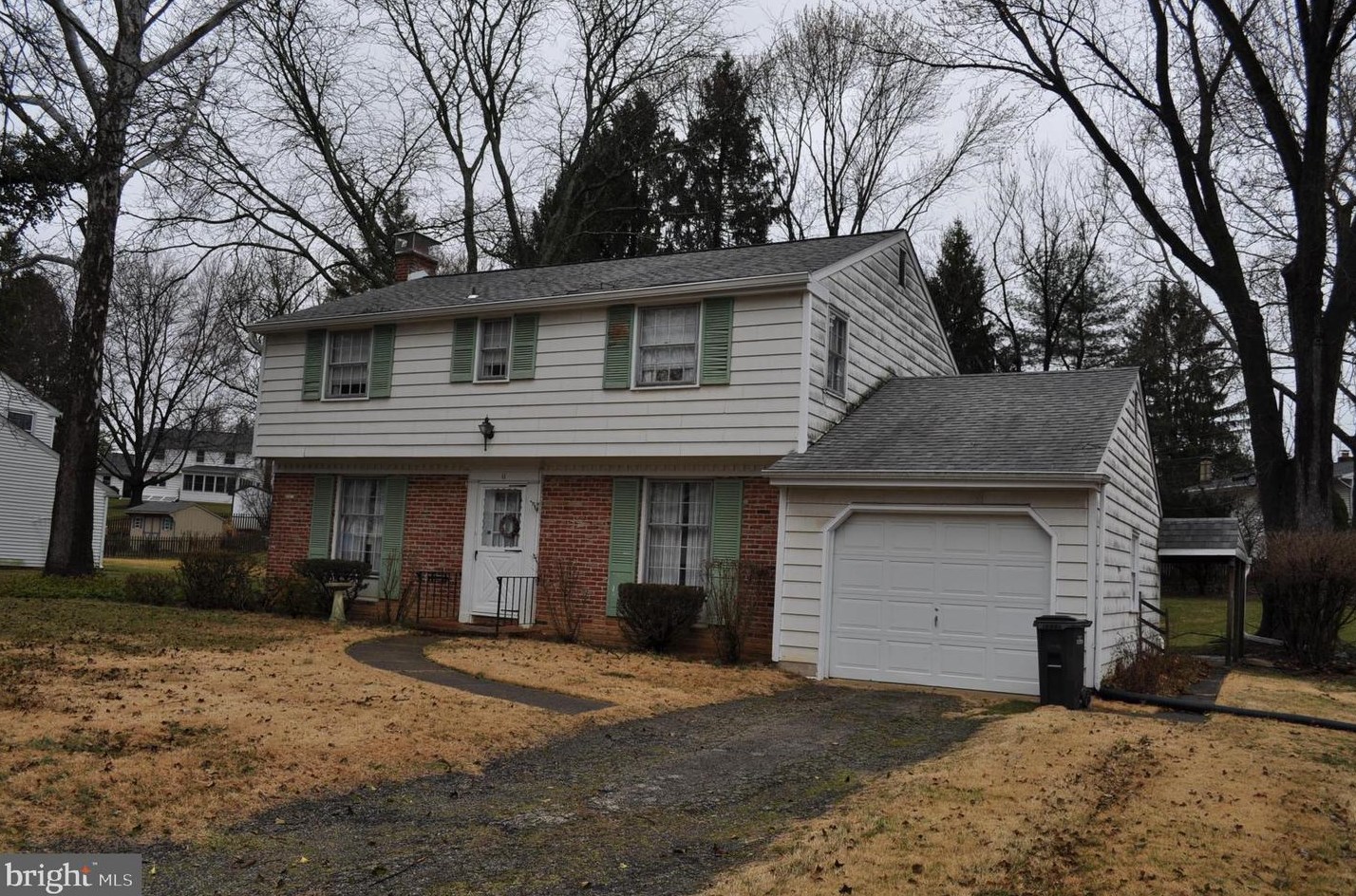 11 Hillside Dr, Frazer, PA 19355-1710