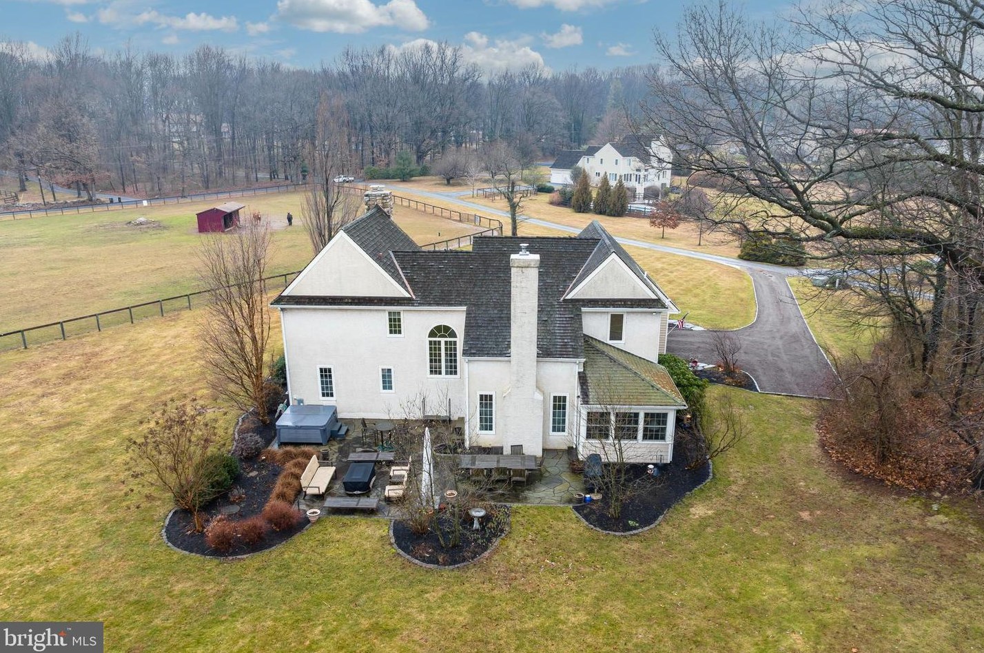 1468 Hilltop Rd, Chester Springs, PA 19425-2808